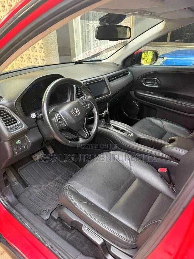 Honda HR-V EX-L w/Navigation AWD 2017 Red photo 2