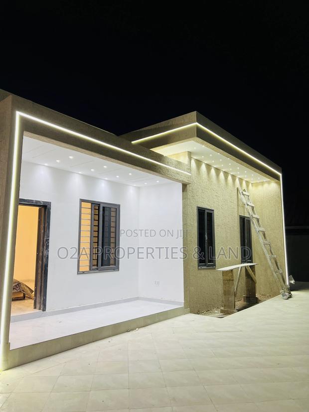 3bdrm House in Lakeside Estatae for sale photo 3