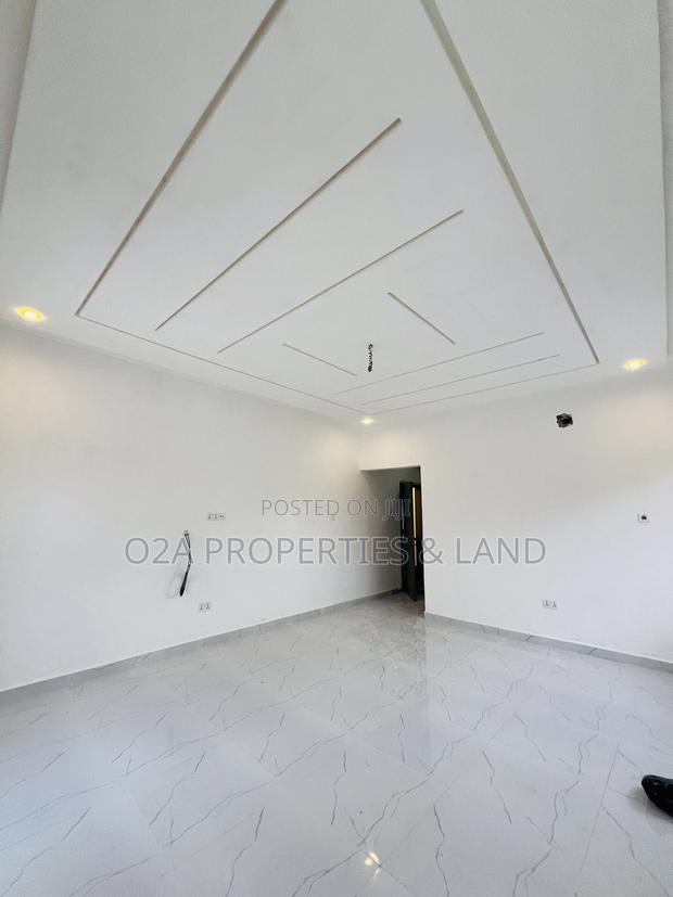 3bdrm House in Lakeside Estatae for sale photo 6