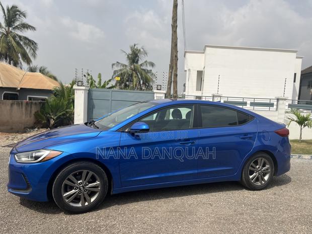 Hyundai Elantra 2017 Blue