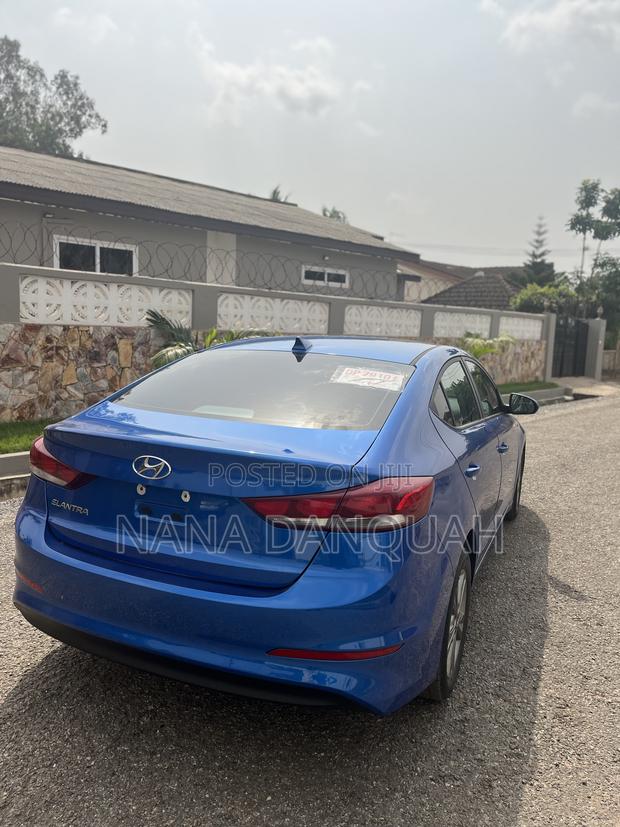 Hyundai Elantra 2017 Blue
