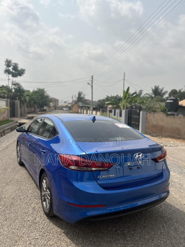 Hyundai Elantra 2017 Blue