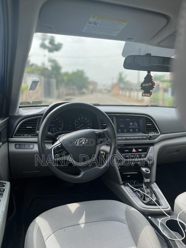 Hyundai Elantra 2017 Blue