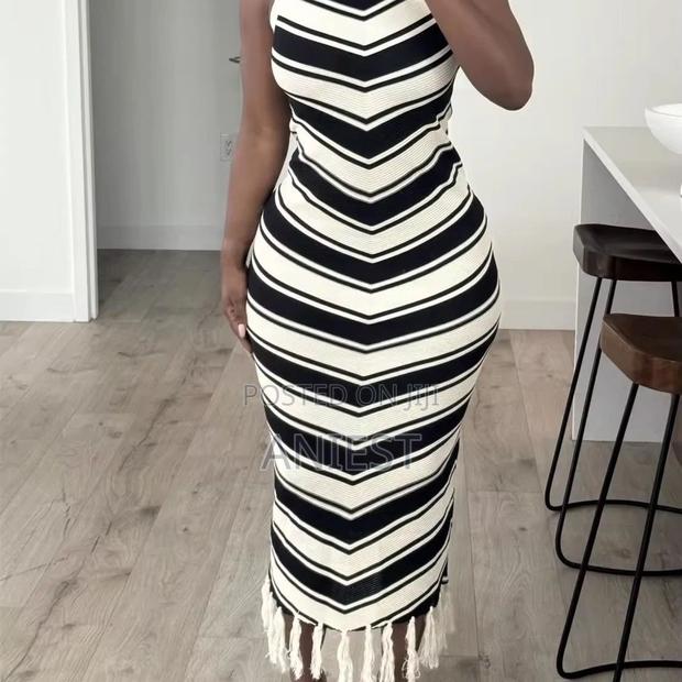 Elegant Striped Sleeveless Midi Dress for Women-Black and White photo 2
