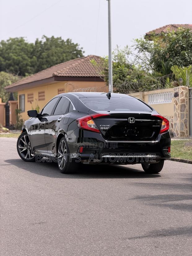 Honda Civic Touring Sedan 2019 Black