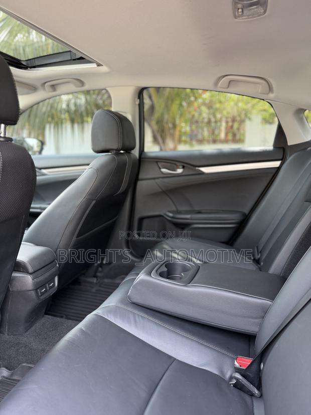 Honda Civic Touring Sedan 2019 Black