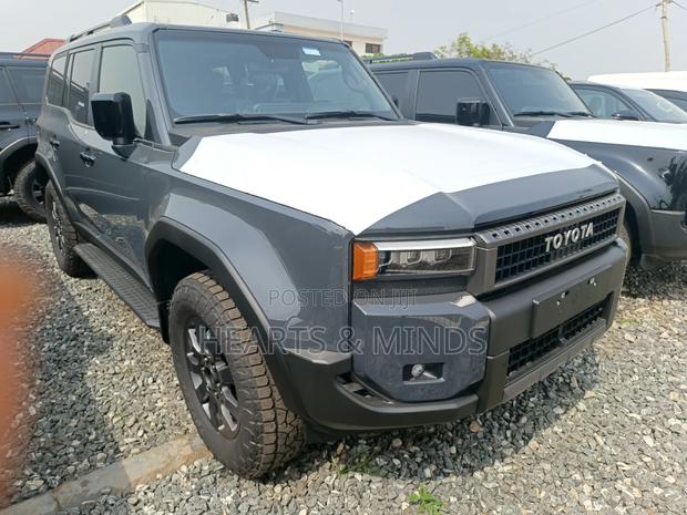 New Toyota Land Cruiser Prado 2025 Blue photo 4