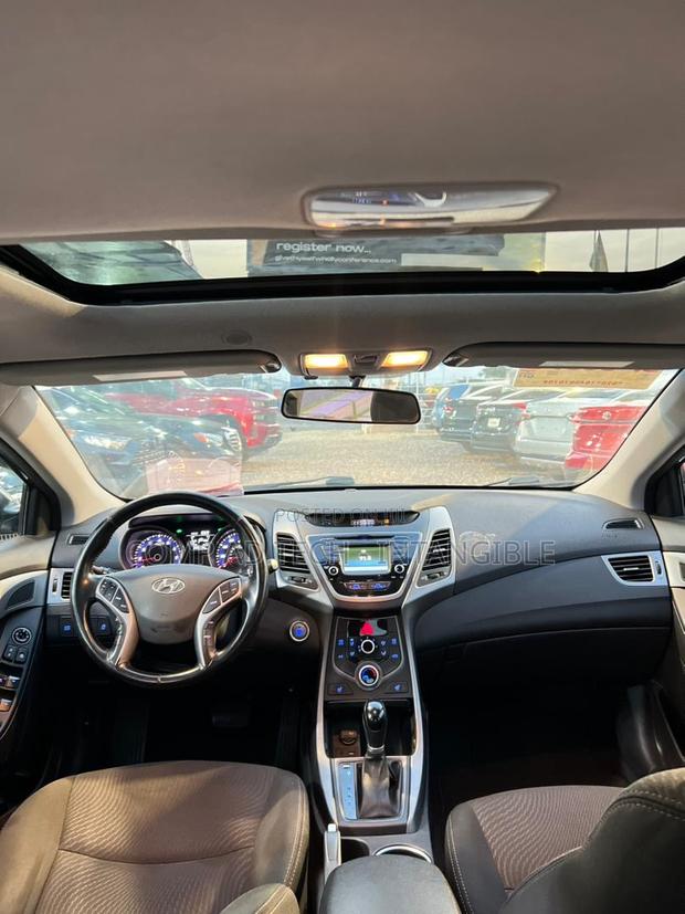 Hyundai Elantra 2016 Blue photo 4