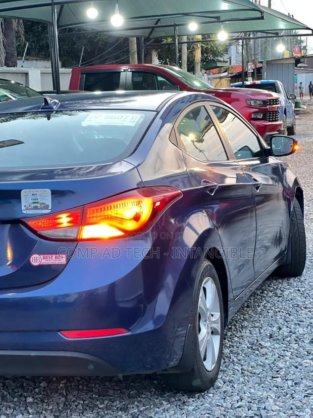 Hyundai Elantra 2016 Blue photo 3