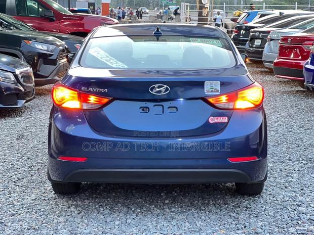 Hyundai Elantra 2016 Blue