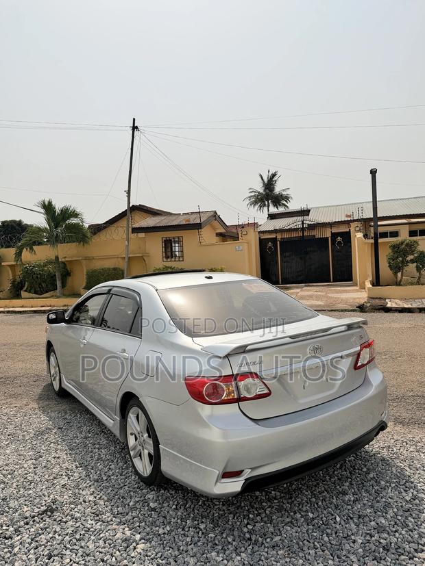 Toyota Corolla S 4dr Sedan (1.8L 4cyl 4A) 2013 Gray