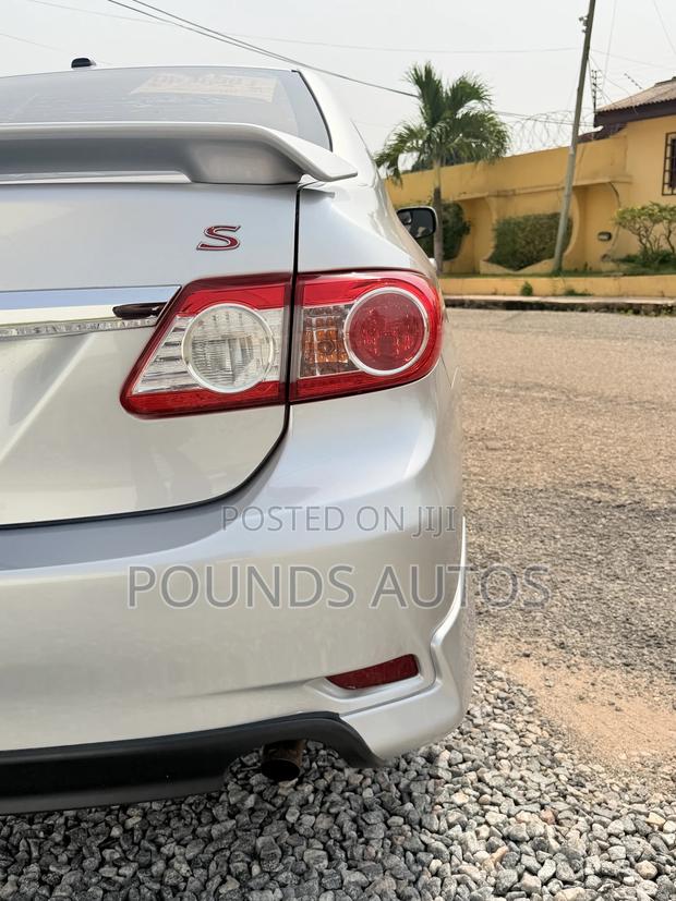 Toyota Corolla S 4dr Sedan (1.8L 4cyl 4A) 2013 Gray