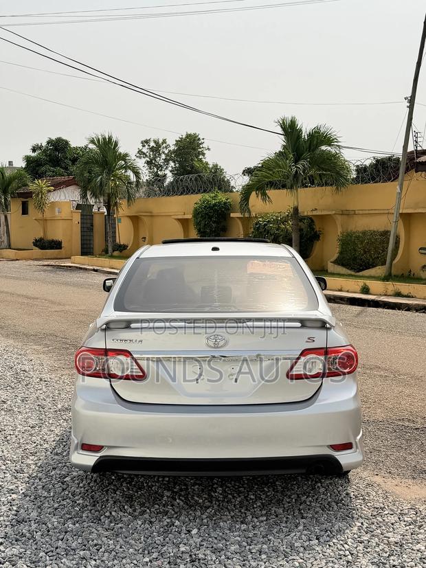 Toyota Corolla S 4dr Sedan (1.8L 4cyl 4A) 2013 Gray