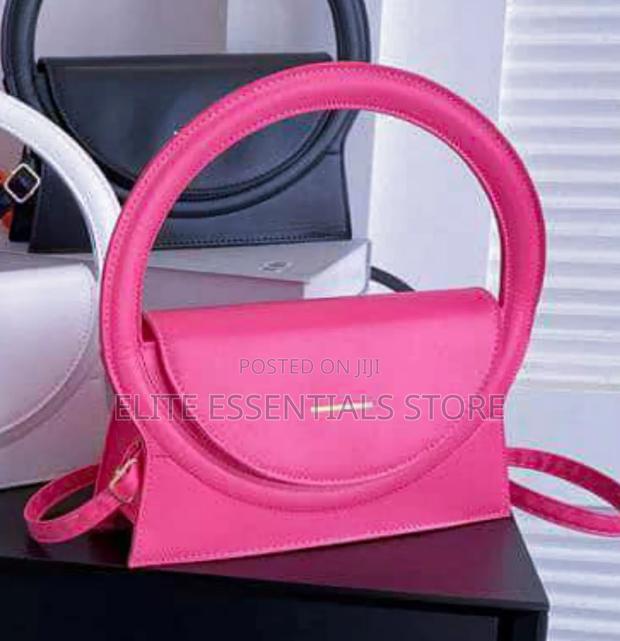 High Quality and Classic Dressing Hand Bags photo 2