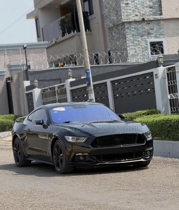 Ford Mustang 2017 Black photo 6