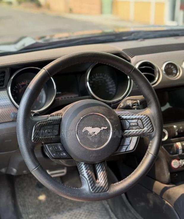 Ford Mustang 2017 Black photo 7