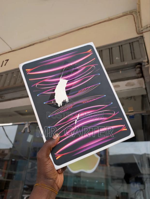 New Apple iPad Pro 12.9 (2022) 128 GB Gray photo 4