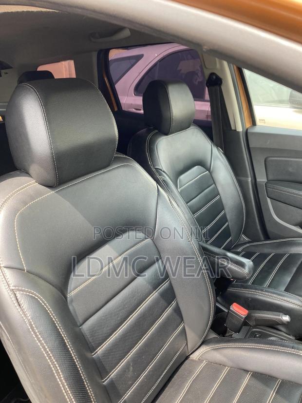 Renault Captur 2020 Gold photo 3