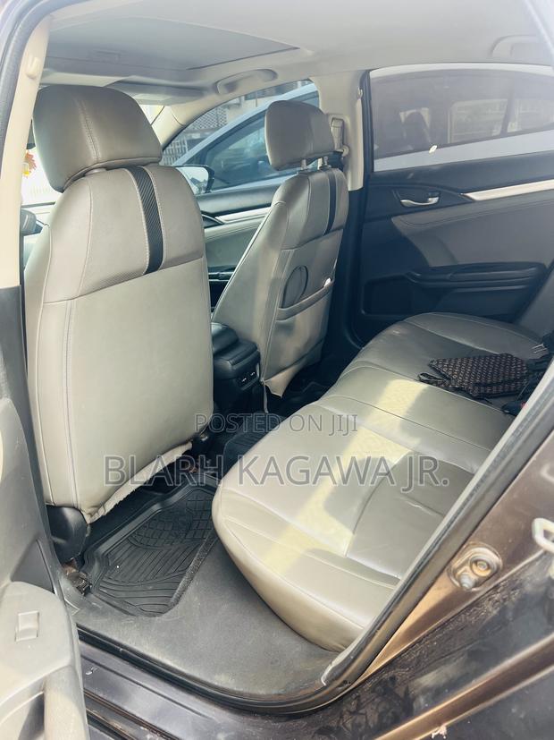 Honda Civic Touring 4dr Sedan (1.5L 4cyl) 2017 Gray photo 5