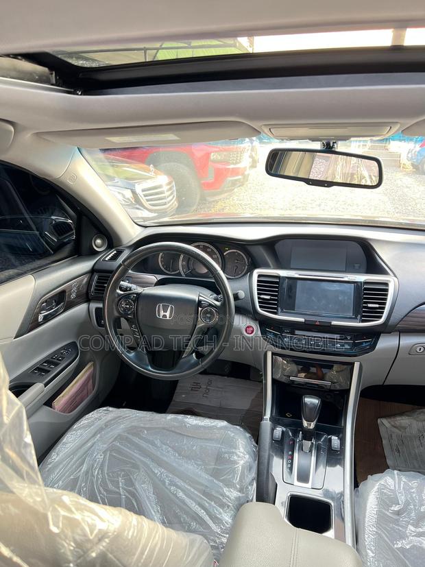 Honda Accord 2017 Blue photo 5