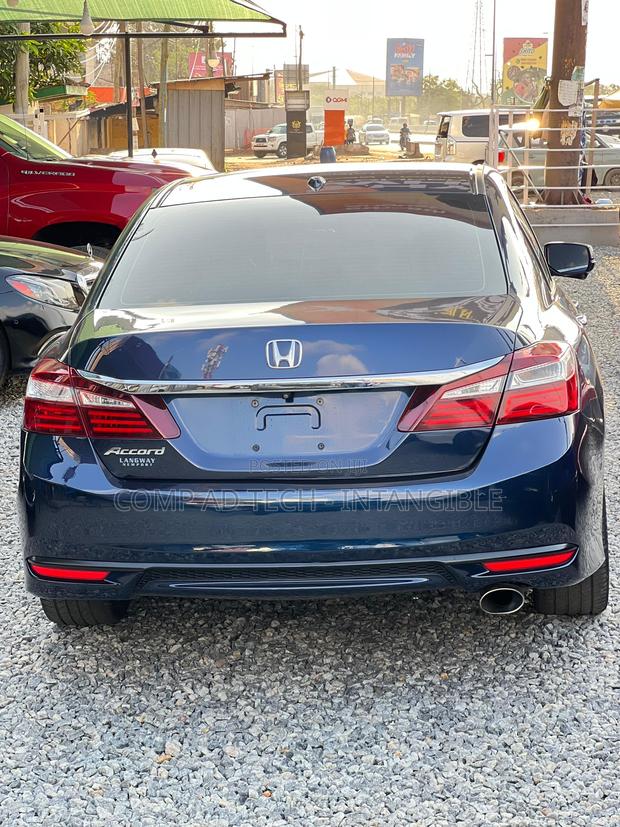 Honda Accord 2017 Blue photo 6