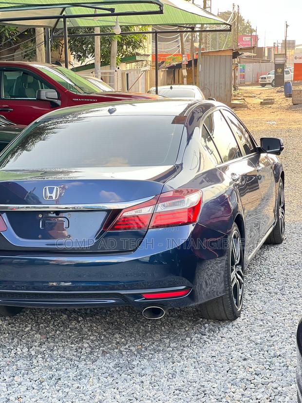 Honda Accord 2017 Blue photo 2