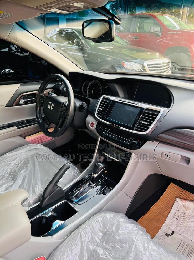 Honda Accord 2017 Blue photo 15