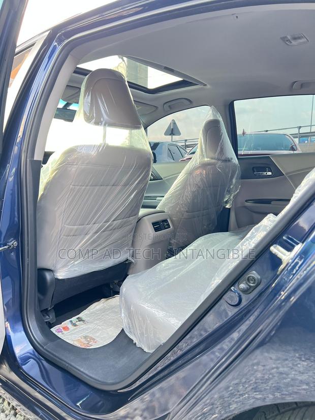Honda Accord 2017 Blue photo 11