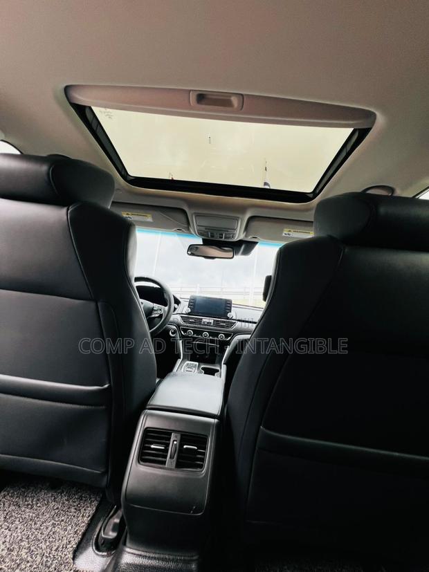 Honda Accord 2019 Black photo 6