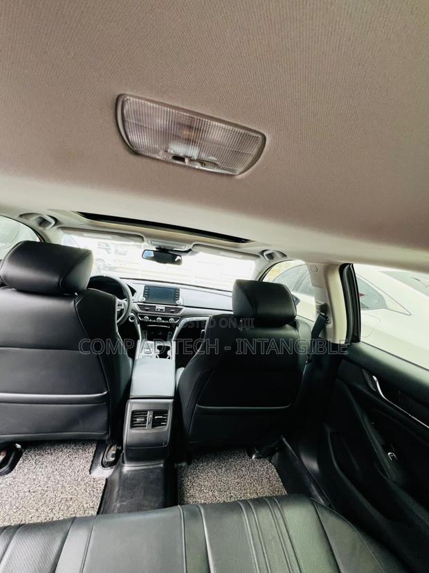 Honda Accord 2019 Black photo 3