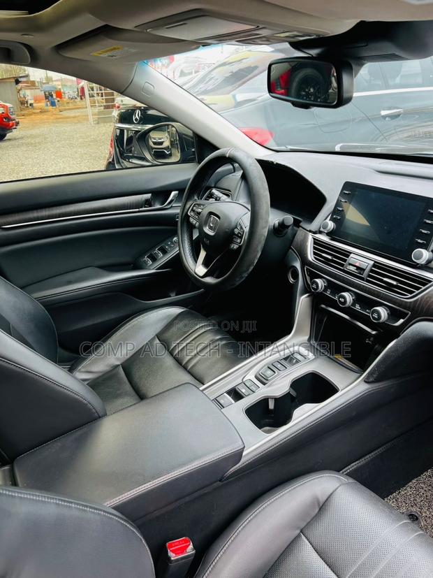 Honda Accord 2019 Black photo 5