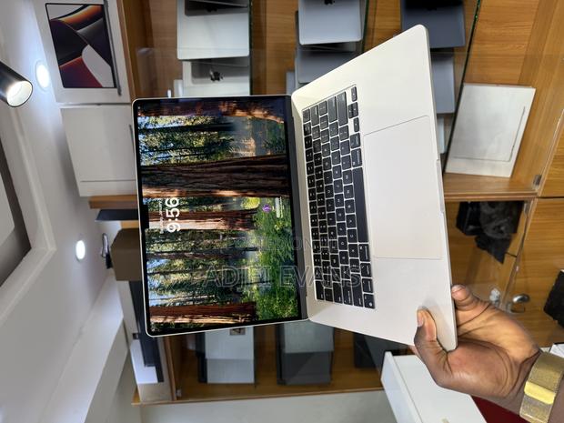 Laptop Apple MacBook Air 2024 M3 15-Inch 8GB Apple M3 SSD 256GB photo 3