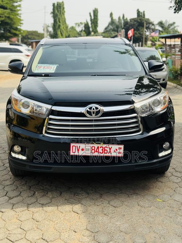 Toyota Highlander LE 4x2 (2.7L 4cyl 6A) 2017 Black