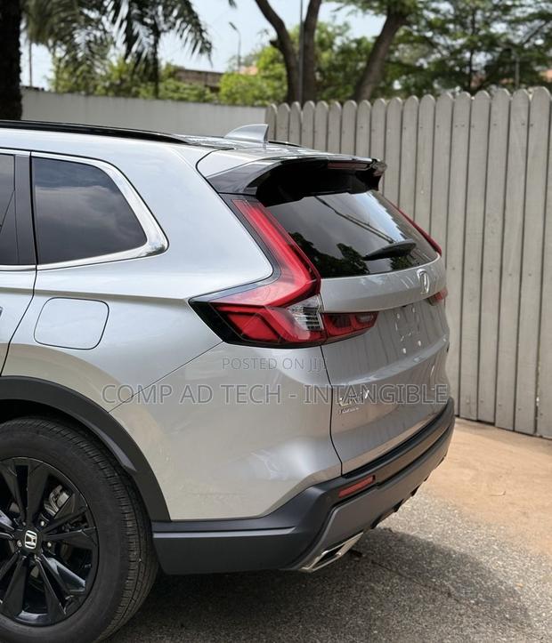 Honda CR-V 2024 Silver photo 7