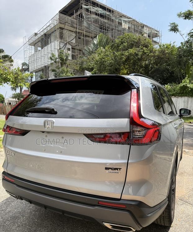 Honda CR-V 2024 Silver photo 5