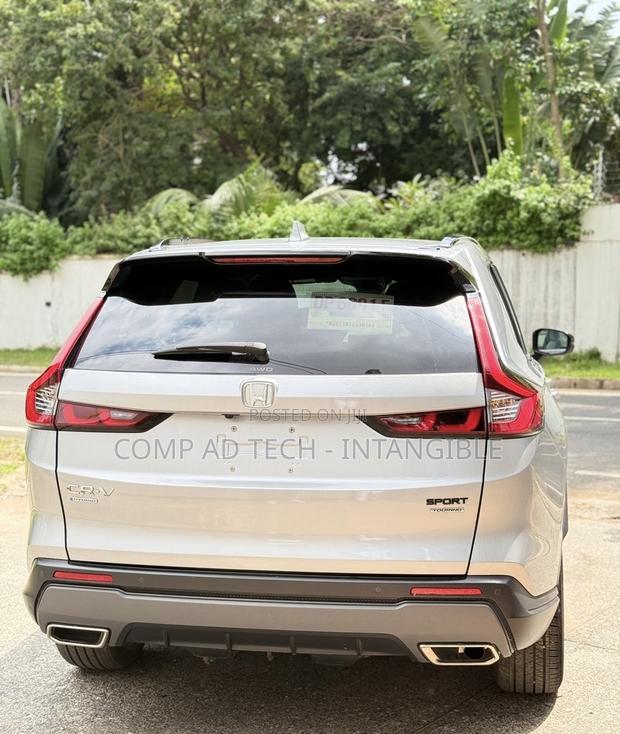 Honda CR-V 2024 Silver photo 8