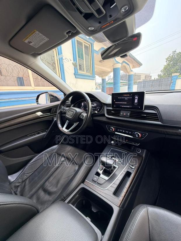 Audi Q5 2018 Black photo 7