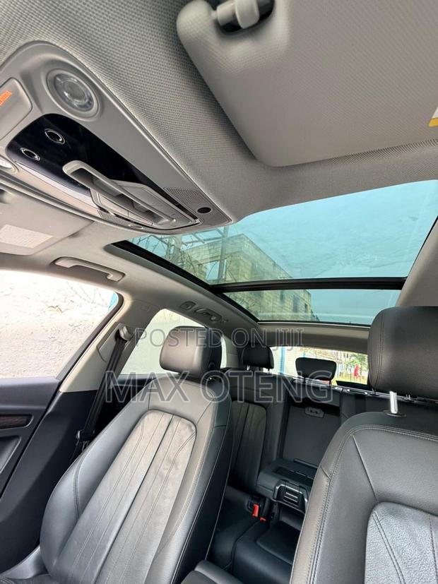 Audi Q5 2018 Black photo 8
