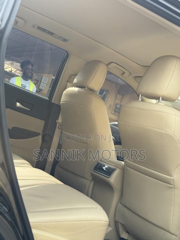 Toyota Highlander LE 4x2 (2.7L 4cyl 6A) 2017 Black