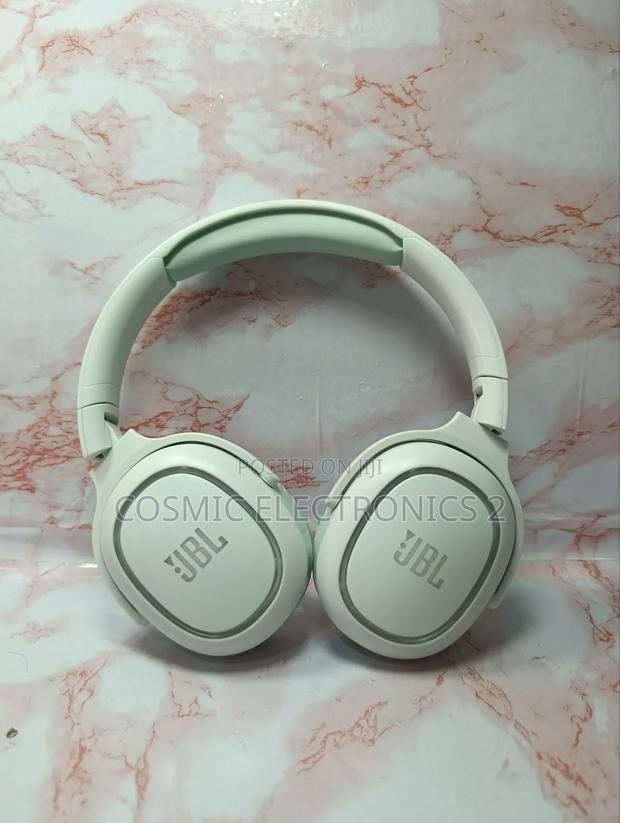 JBL Harman Pure Bass Wireless Headphones – Tune M9bt
