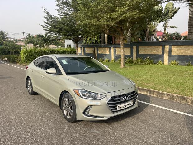 Hyundai Elantra Limited Sedan FWD (2.0L 4cyl 6A) 2017 photo 3