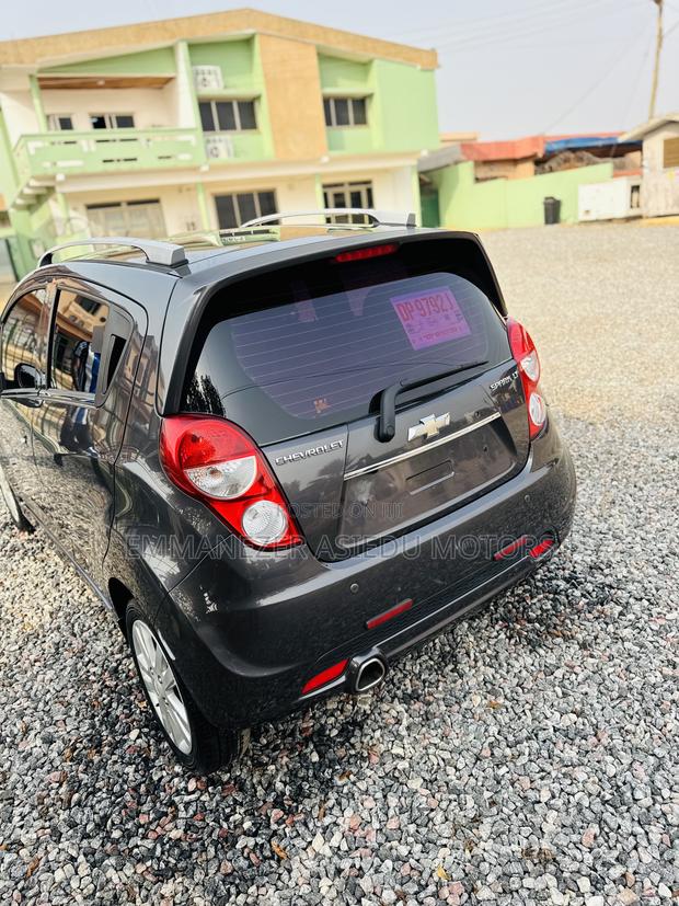 Chevrolet Spark 1LT 4dr Hatchback (1.2L 4cyl 5M) 2015 Gray photo 5
