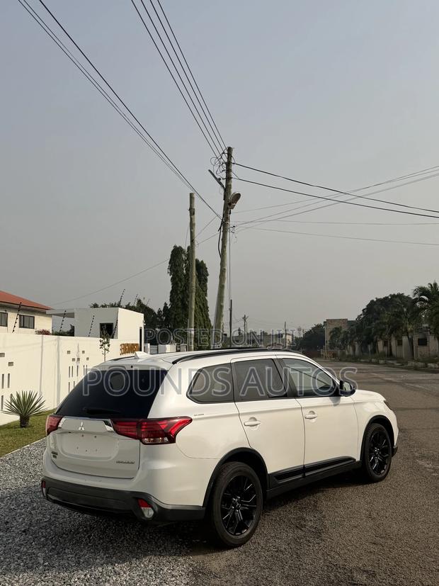 Mitsubishi Outlander SEL AWC 2018 White