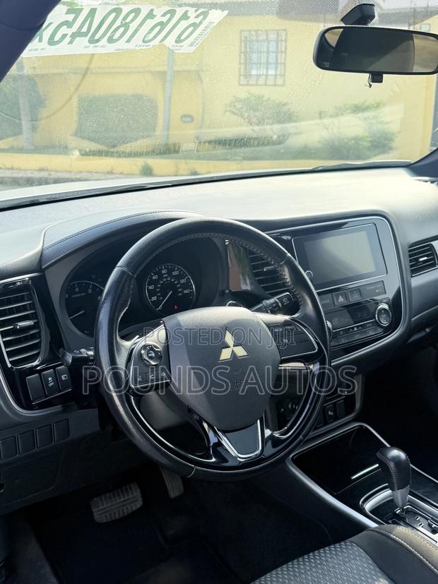 Mitsubishi Outlander SEL AWC 2018 White