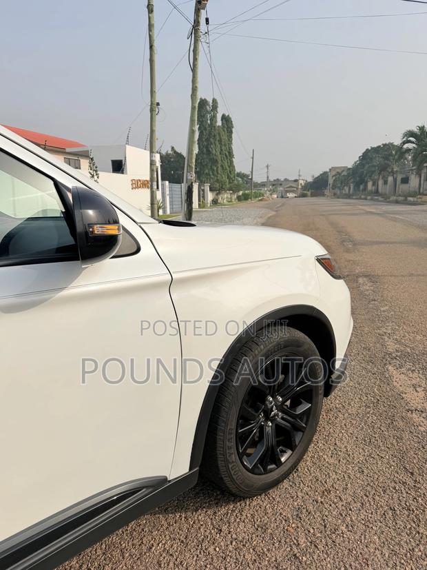 Mitsubishi Outlander SEL AWC 2018 White