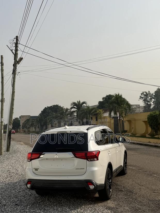 Mitsubishi Outlander SEL AWC 2018 White