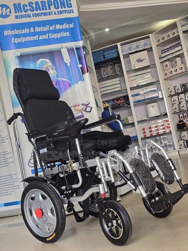 Electric Reclinable Wheelchair for Bariatic Patients · Photo 4