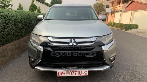 Mitsubishi Outlander SE FWD 2018 Silver