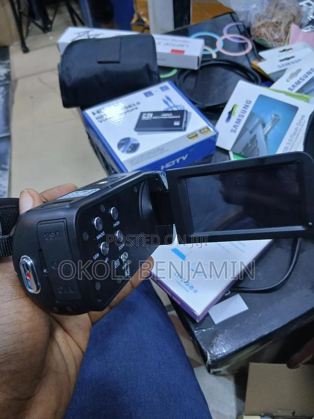 Digital Video Camera photo 6