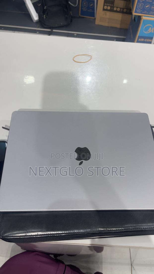 Laptop Apple MacBook Pro 16GB Apple M2 SSD 1T photo 3